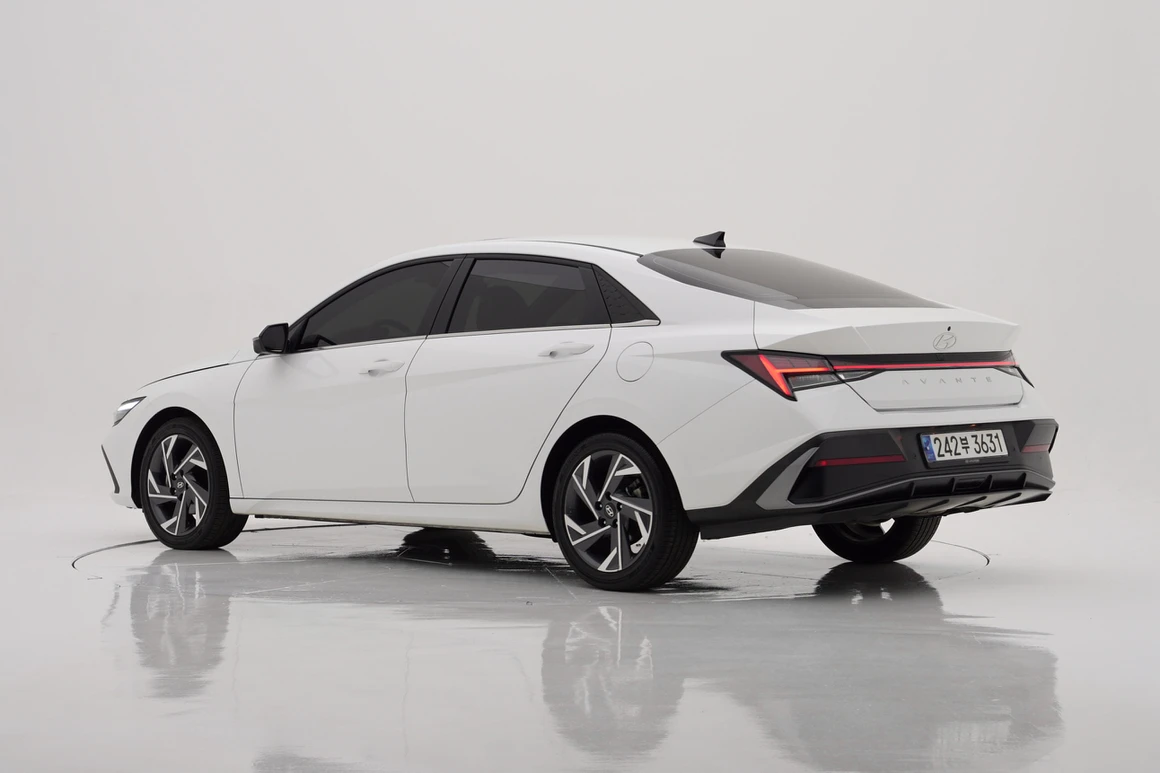 Hyundai Avante - Фото 4