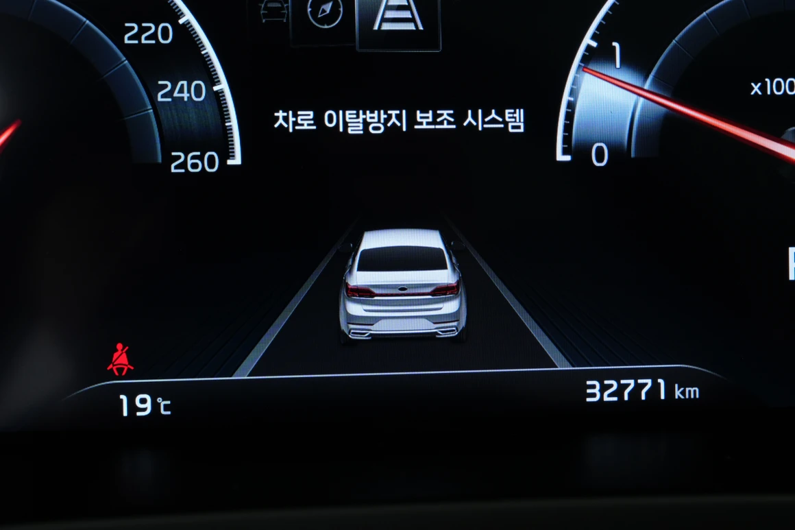 Kia K7 - Фото 26