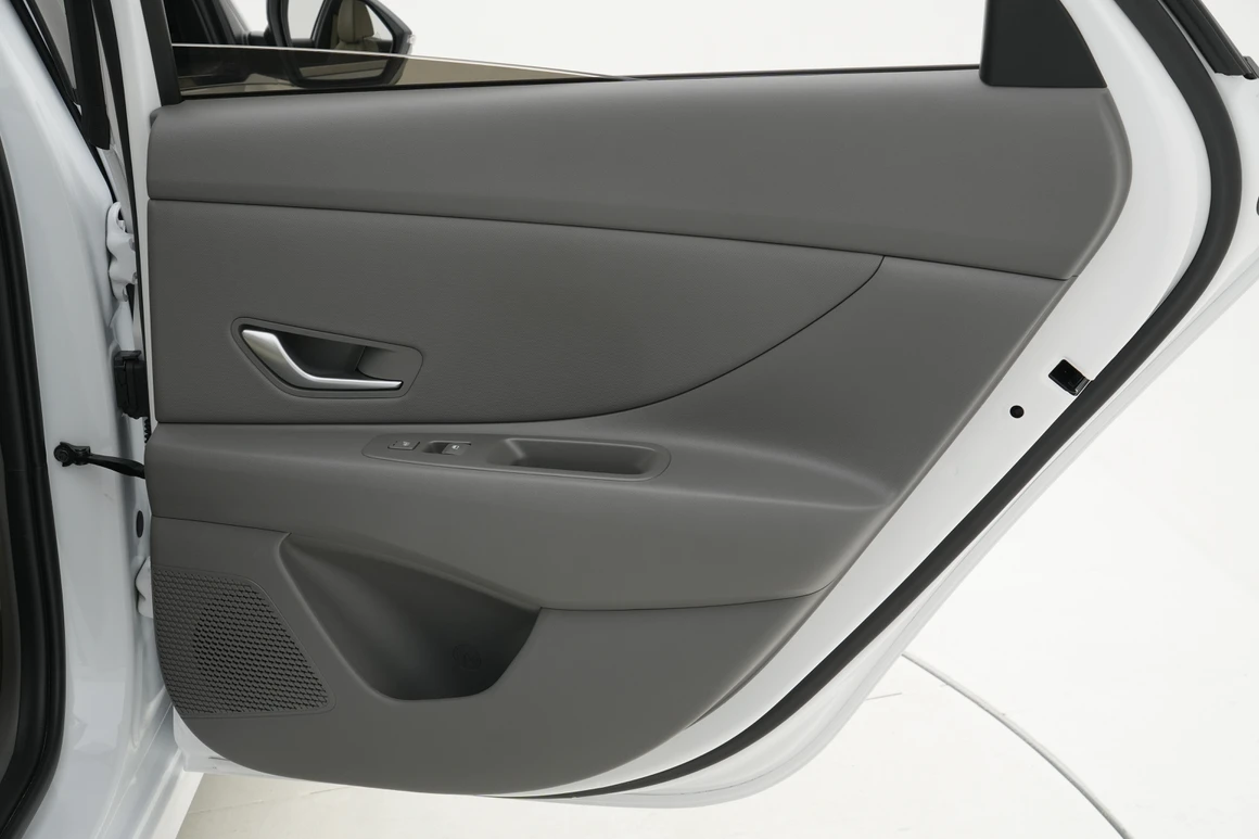 Hyundai Avante - Фото 21