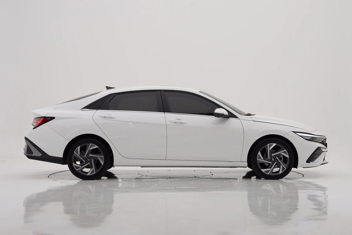 Hyundai Avante - Фото 7