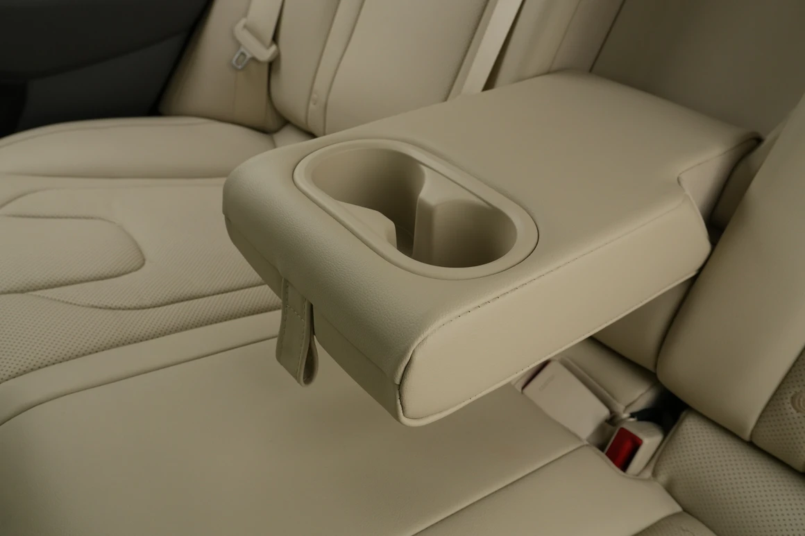 Hyundai Avante - Фото 32