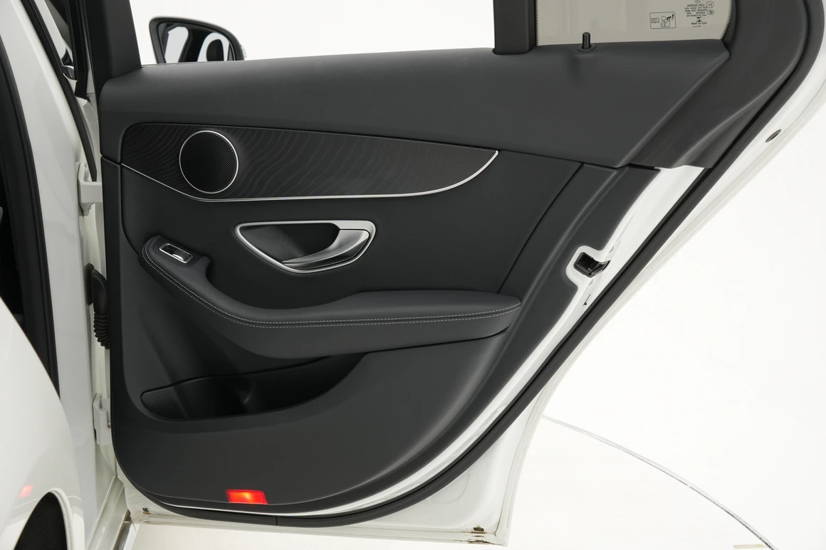 Mercedes-Benz C-Class - Фото 21