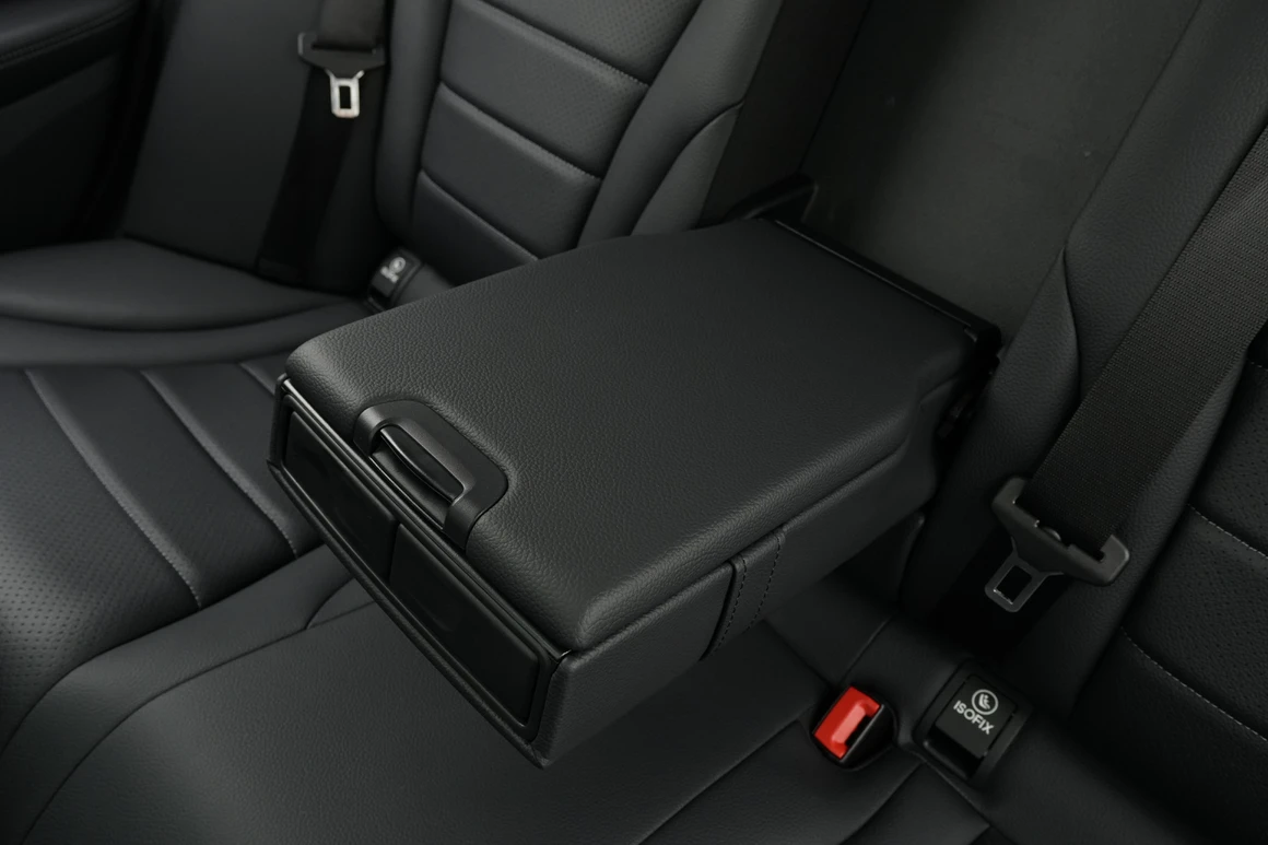 Mercedes-Benz C-Class - Фото 32