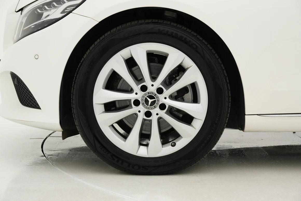 Mercedes-Benz C-Class - Фото 13