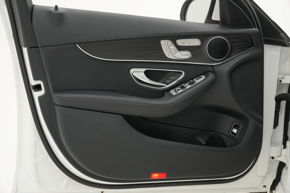 Mercedes-Benz C-Class - Фото 19