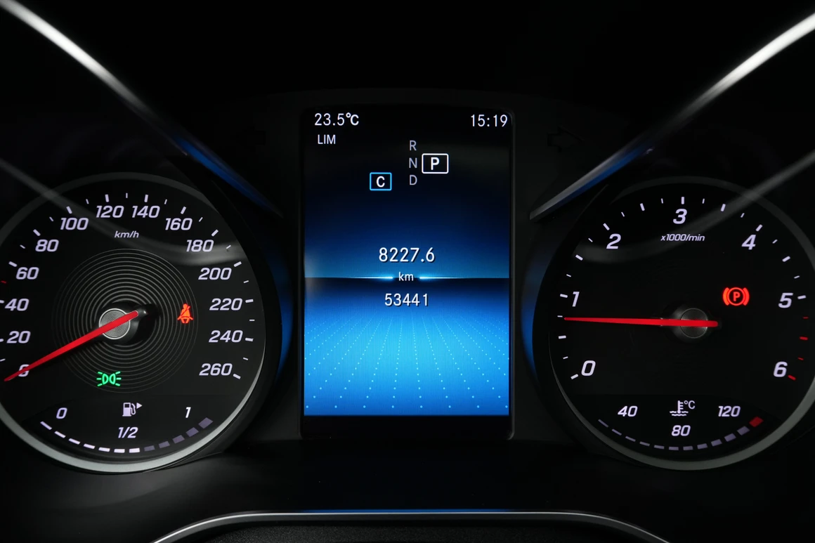 Mercedes-Benz C-Class - Фото 25