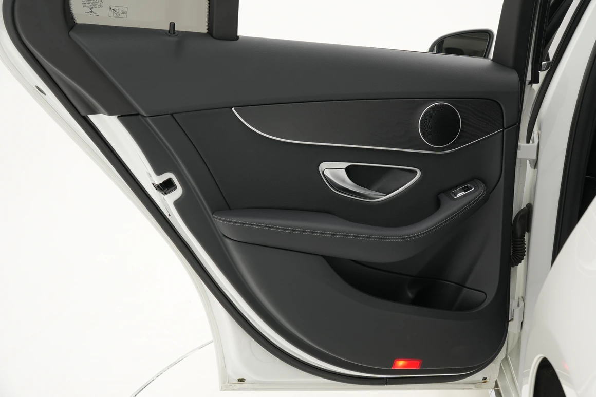 Mercedes-Benz C-Class - Фото 20