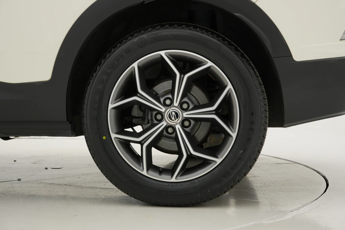 KG Mobility (Ssangyong) Korando - Фото 14
