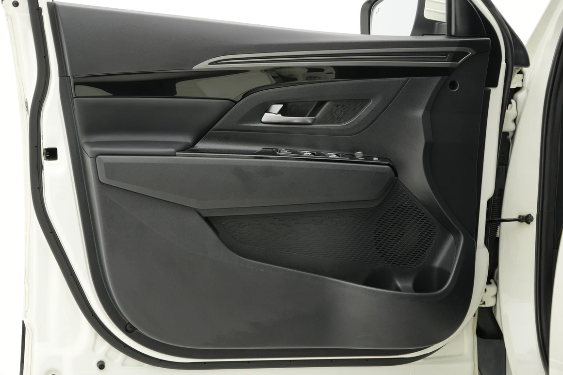 KG Mobility (Ssangyong) Korando - Фото 19