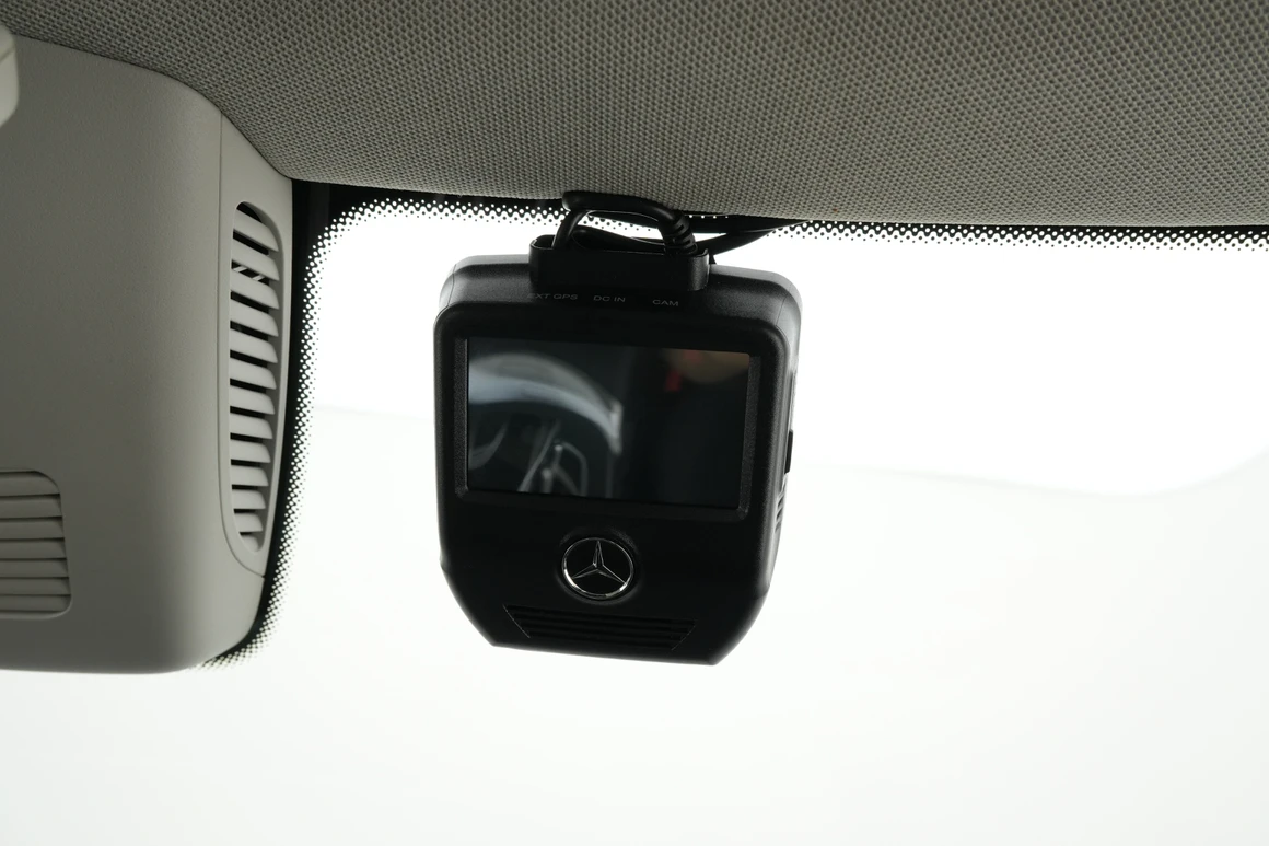 Mercedes-Benz C-Class - Фото 37