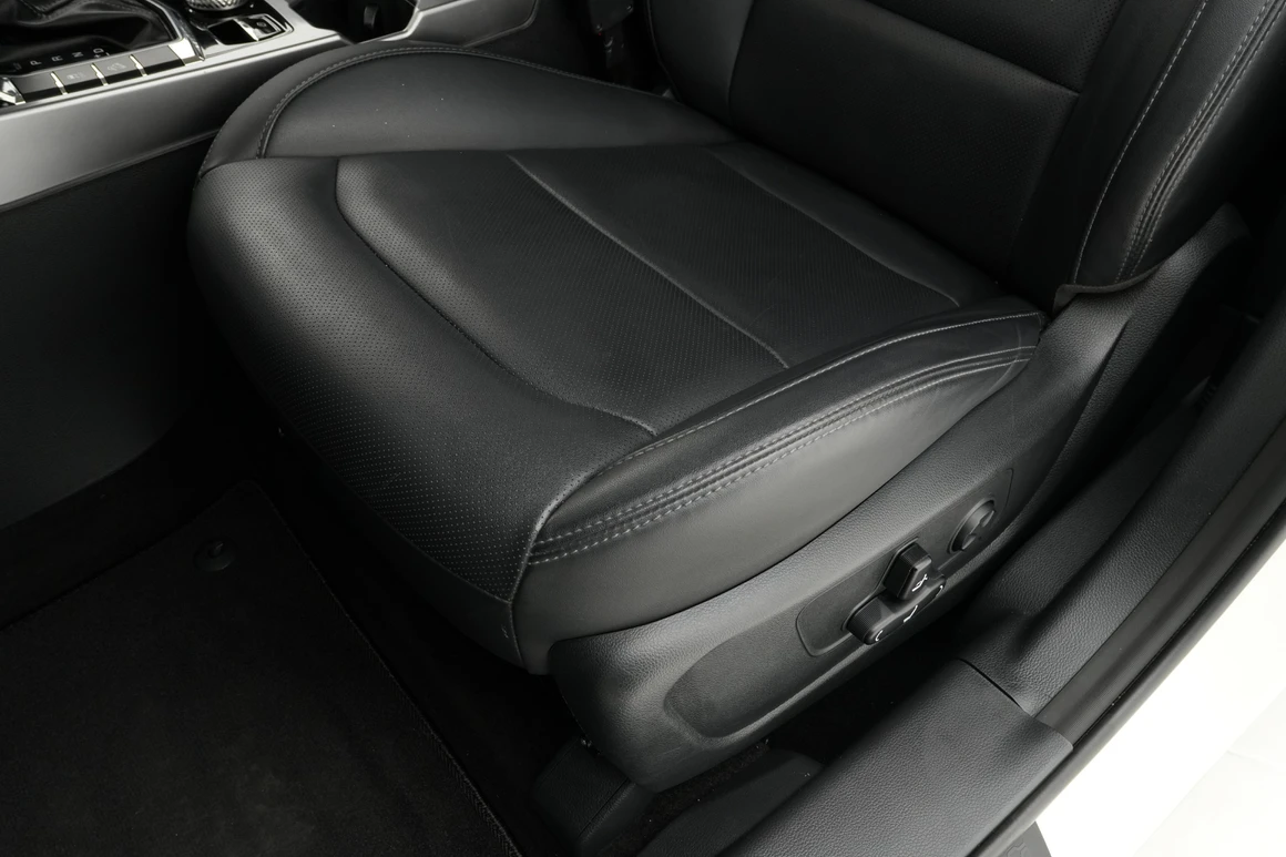 KG Mobility (Ssangyong) Korando - Фото 23