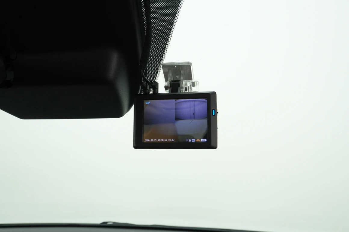 Kia Carnival - Фото 39