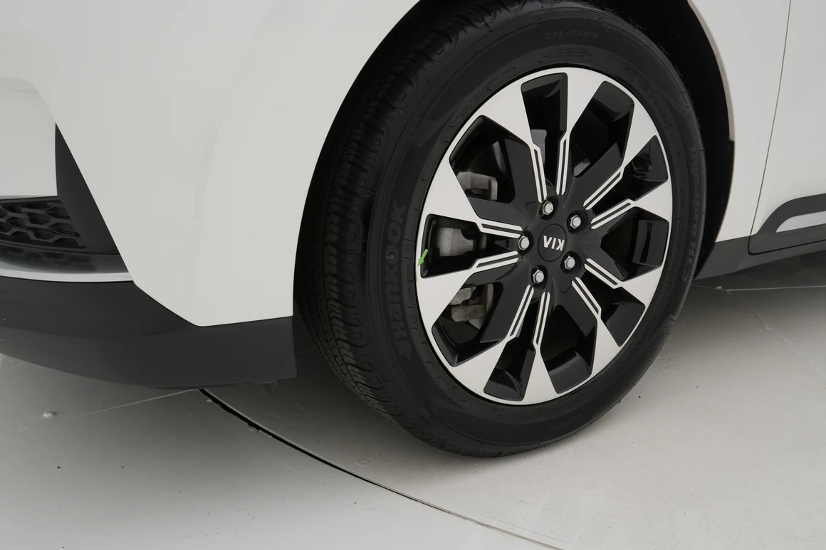 Kia Carnival - Фото 49