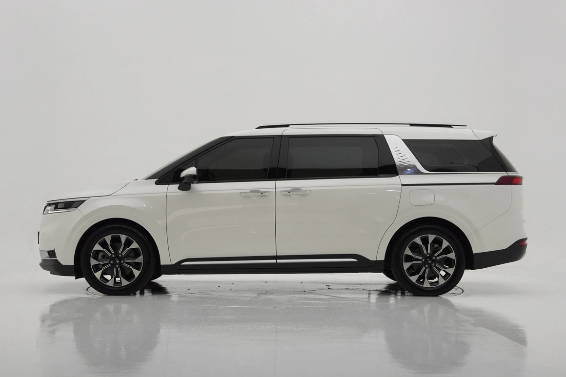 Kia Carnival - Фото 3