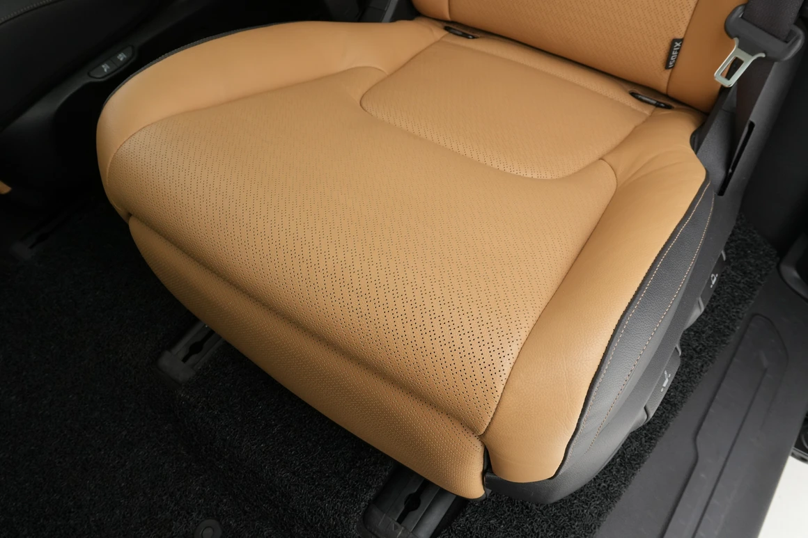 Kia Carnival - Фото 31