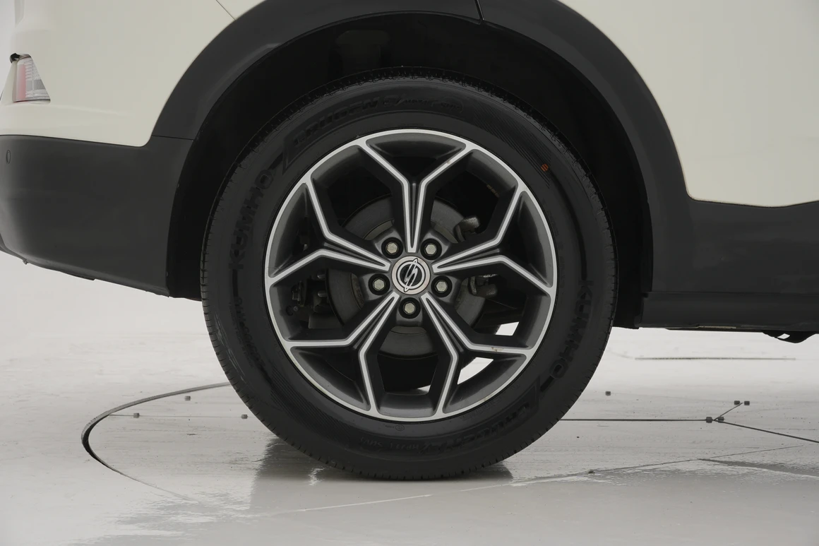 KG Mobility (Ssangyong) Korando - Фото 15
