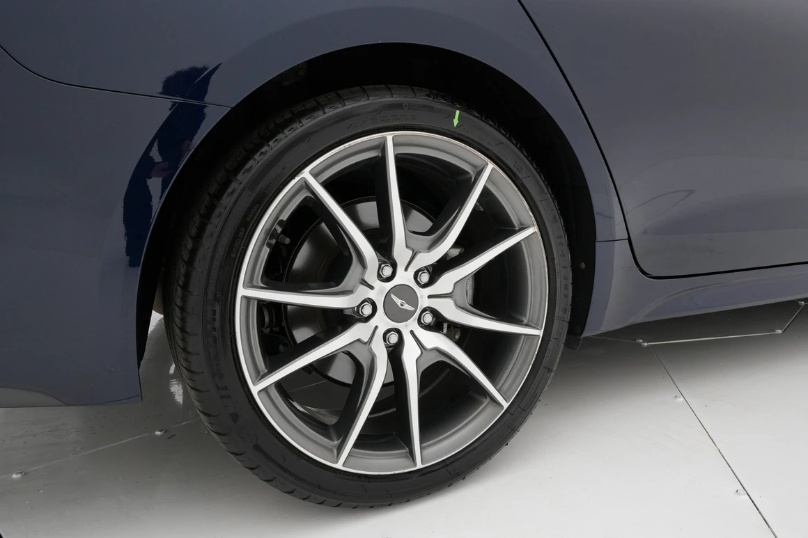 Genesis G70 - Фото 42