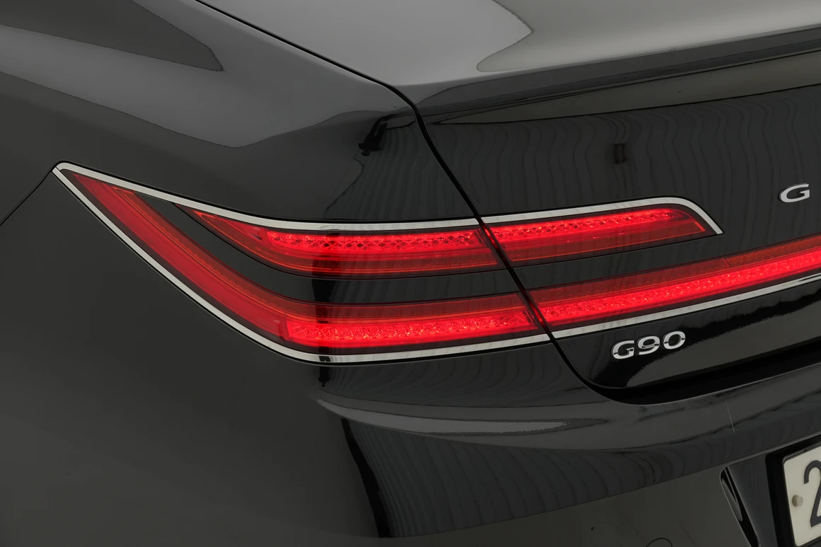 Genesis G90 - Фото 11