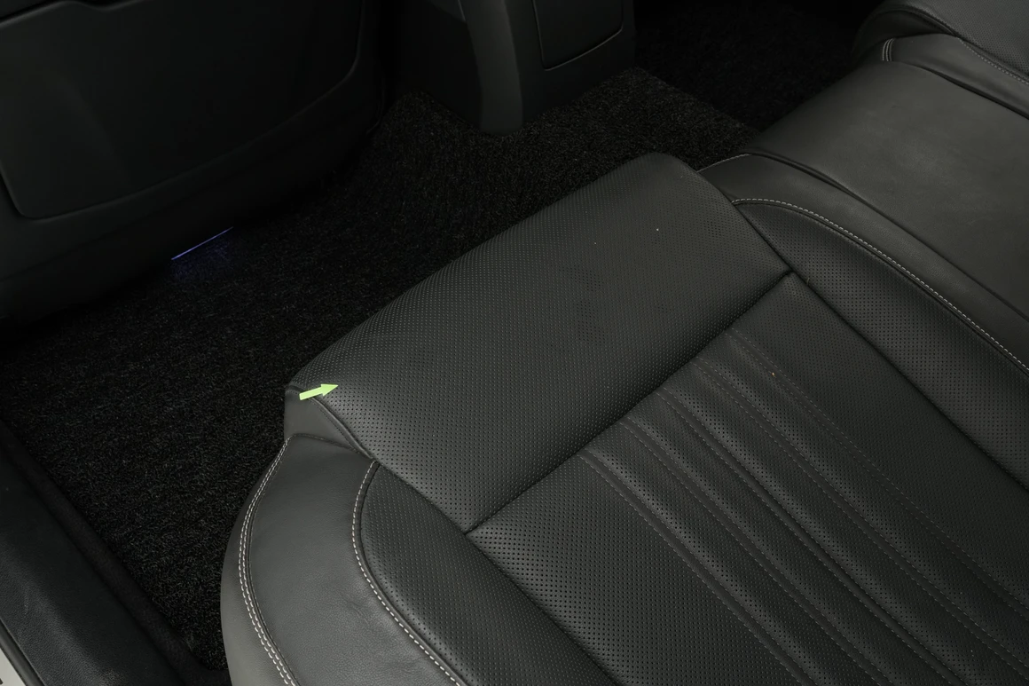 Genesis G90 - Фото 40