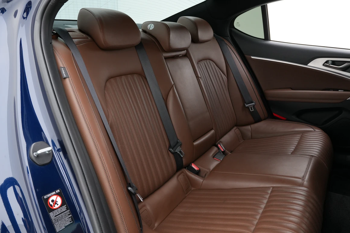 Genesis G70 - Фото 30