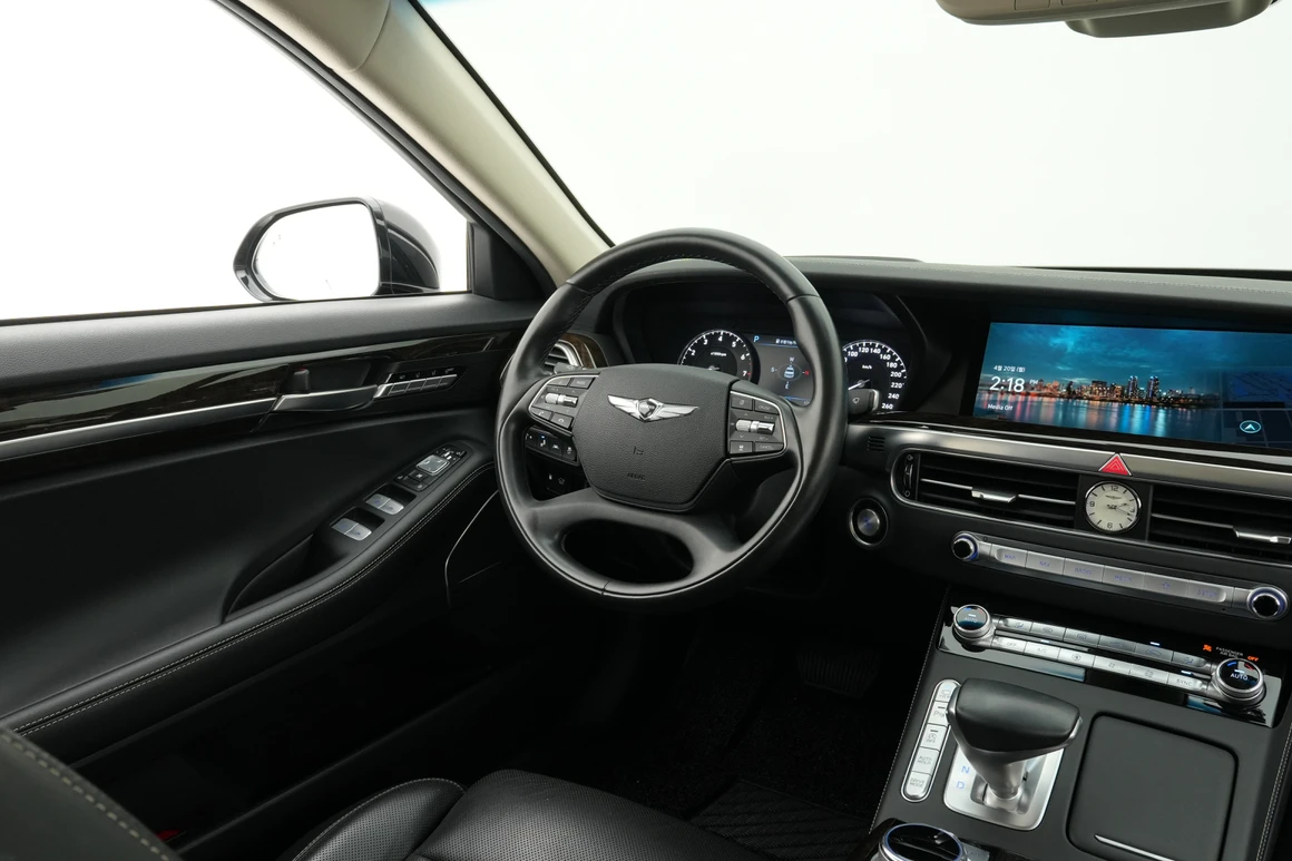 Genesis G90 - Фото 17