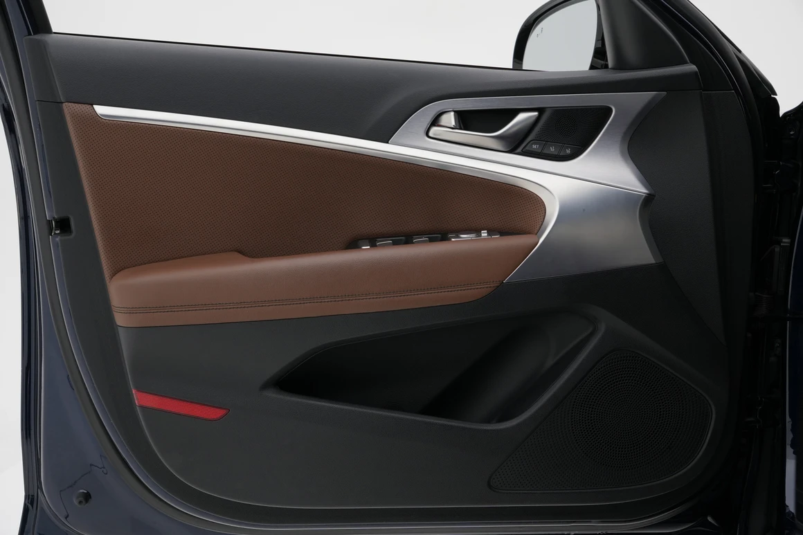 Genesis G70 - Фото 19