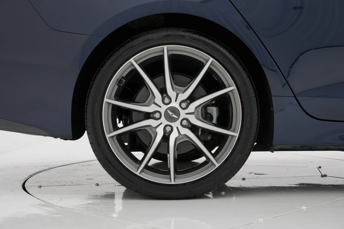 Genesis G70 - Фото 15