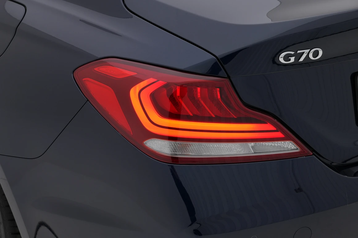 Genesis G70 - Фото 11