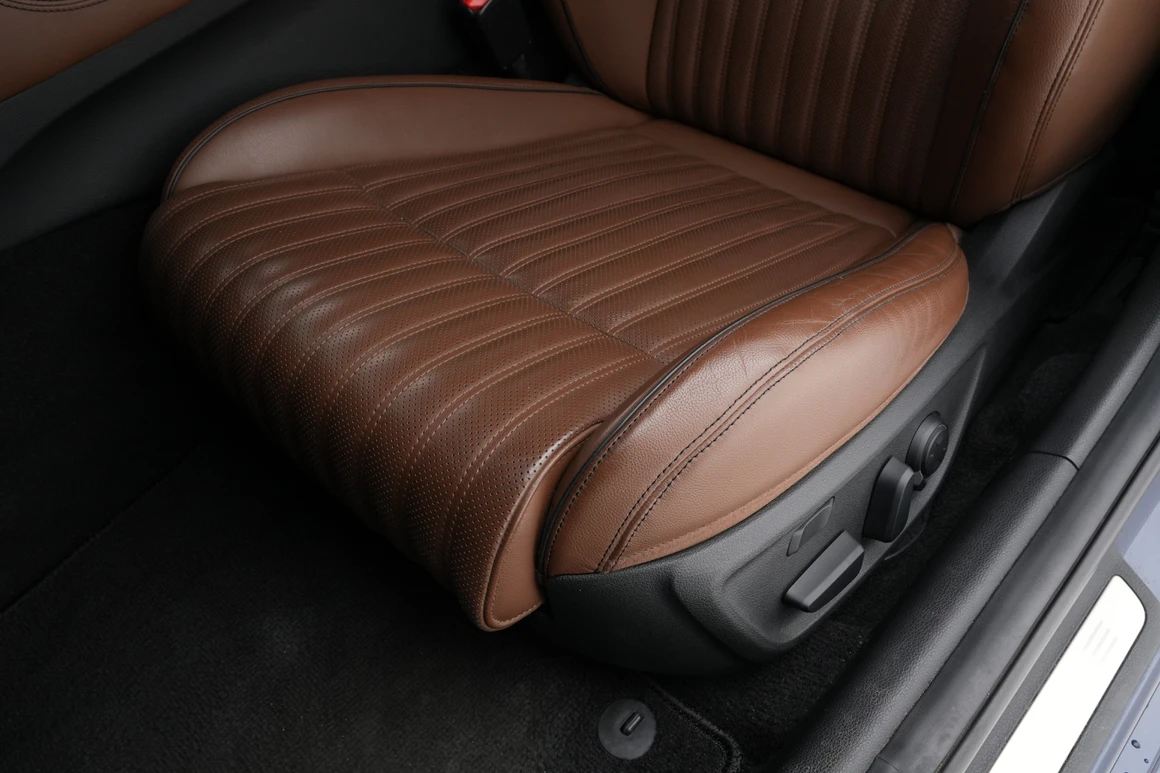 Genesis G70 - Фото 23