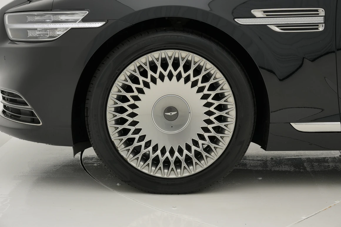 Genesis G90 - Фото 13