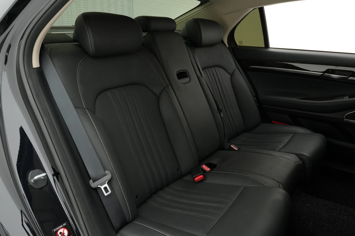 Genesis G90 - Фото 30