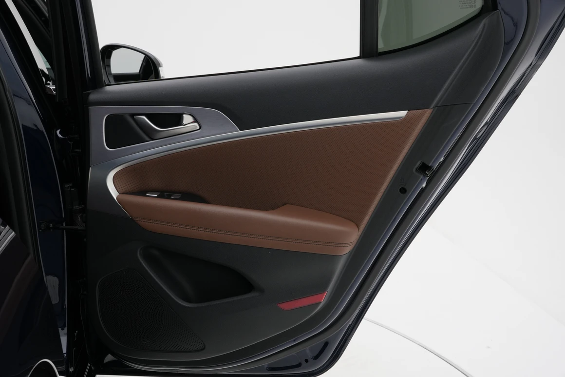 Genesis G70 - Фото 21