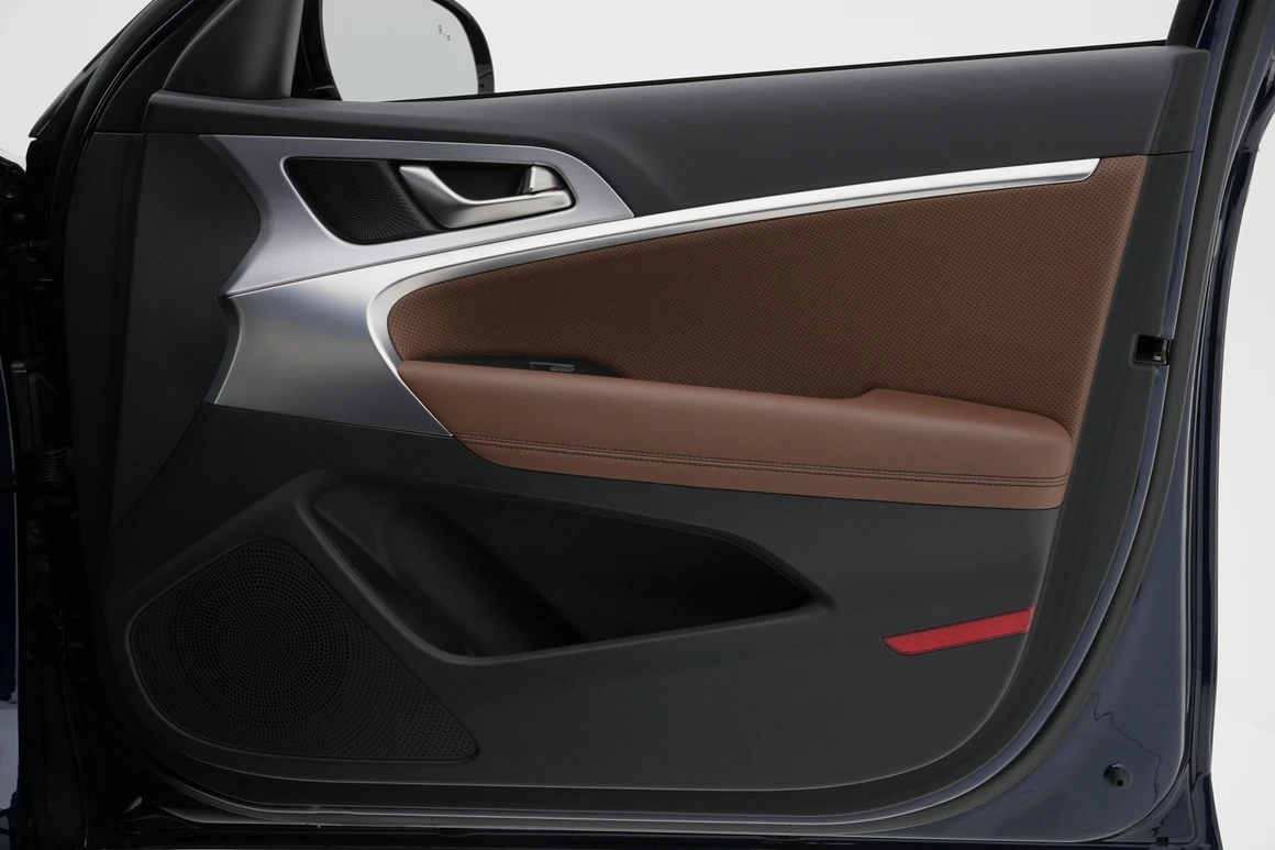 Genesis G70 - Фото 22