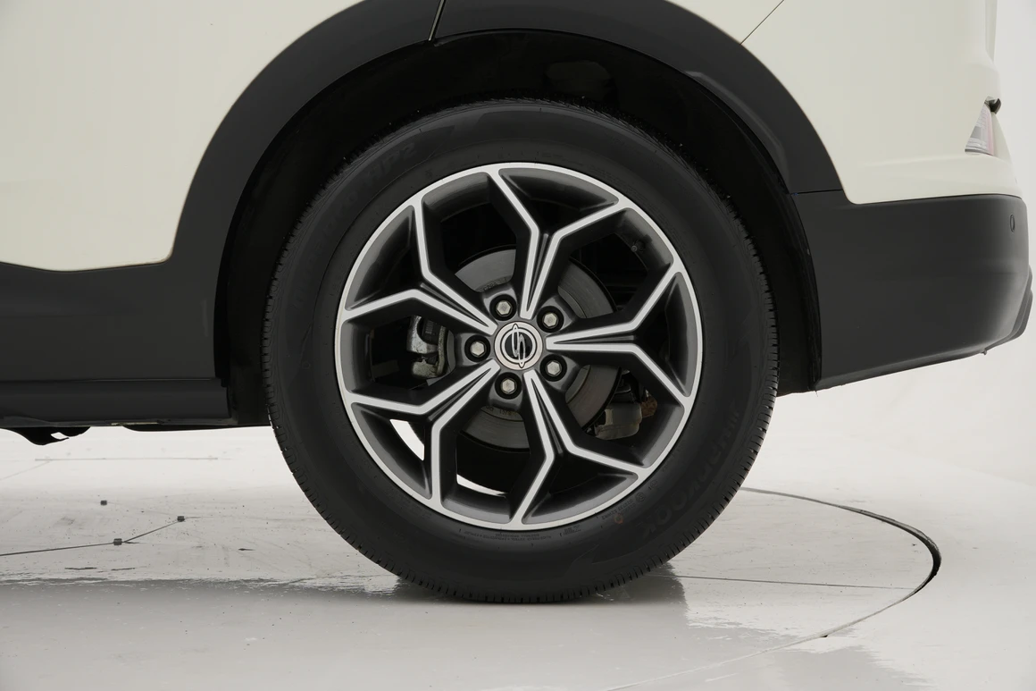 KG Mobility (Ssangyong) Korando - Фото 14