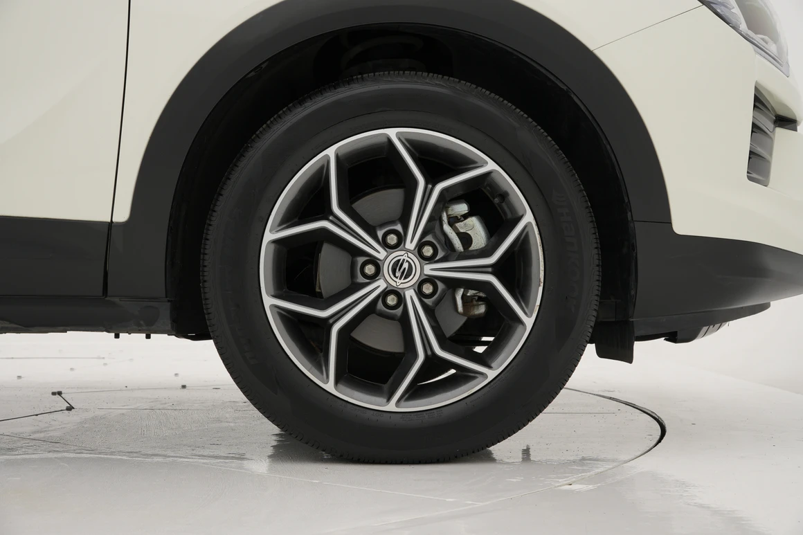 KG Mobility (Ssangyong) Korando - Фото 16