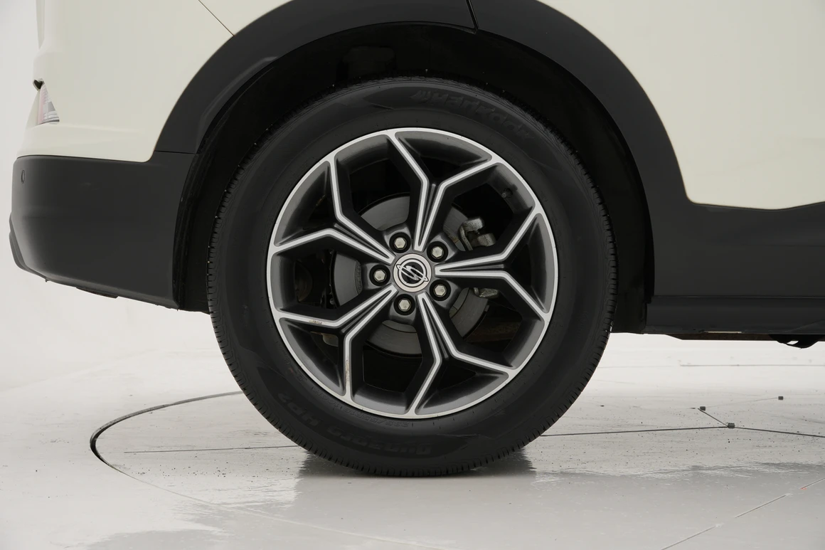 KG Mobility (Ssangyong) Korando - Фото 15