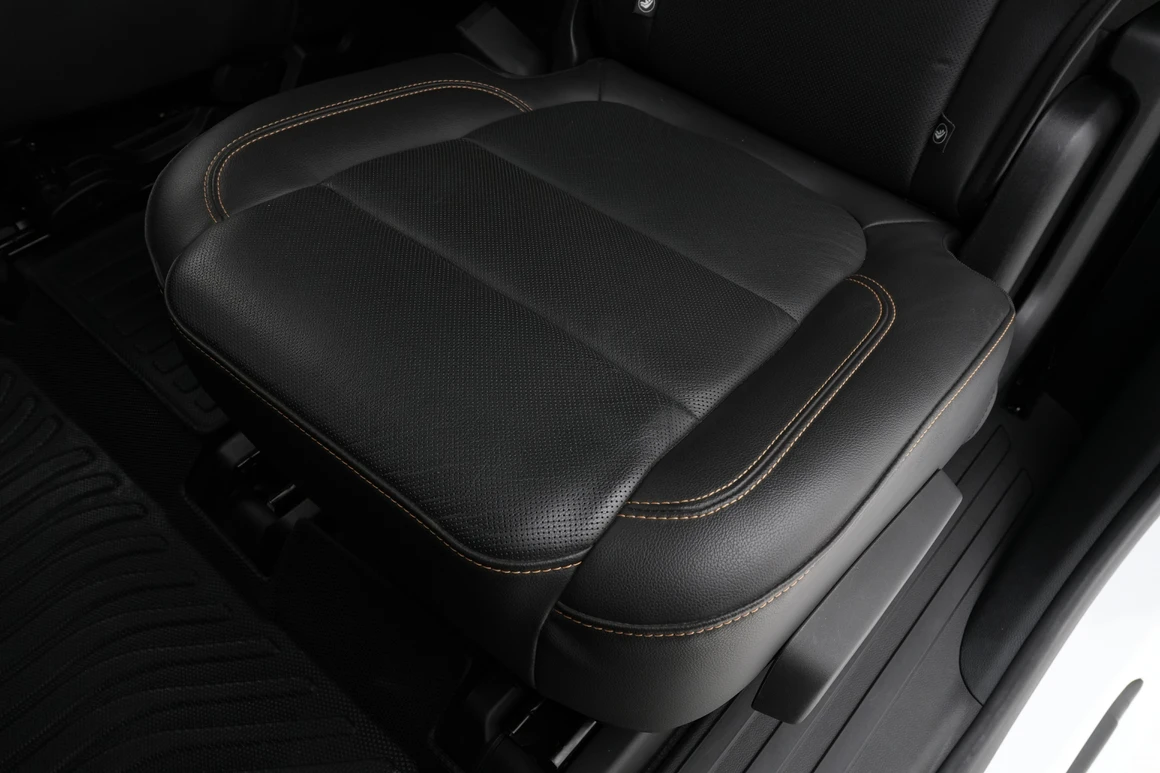 Chevrolet Traverse - Фото 31