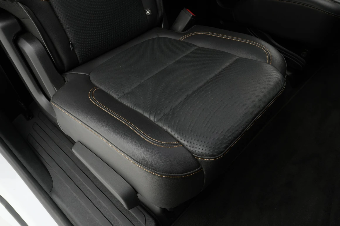 Chevrolet Traverse - Фото 30