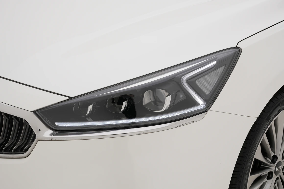 Kia K7 - Фото 9