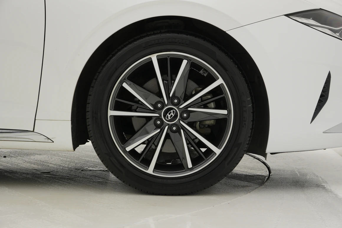 Hyundai Grandeur - Фото 17