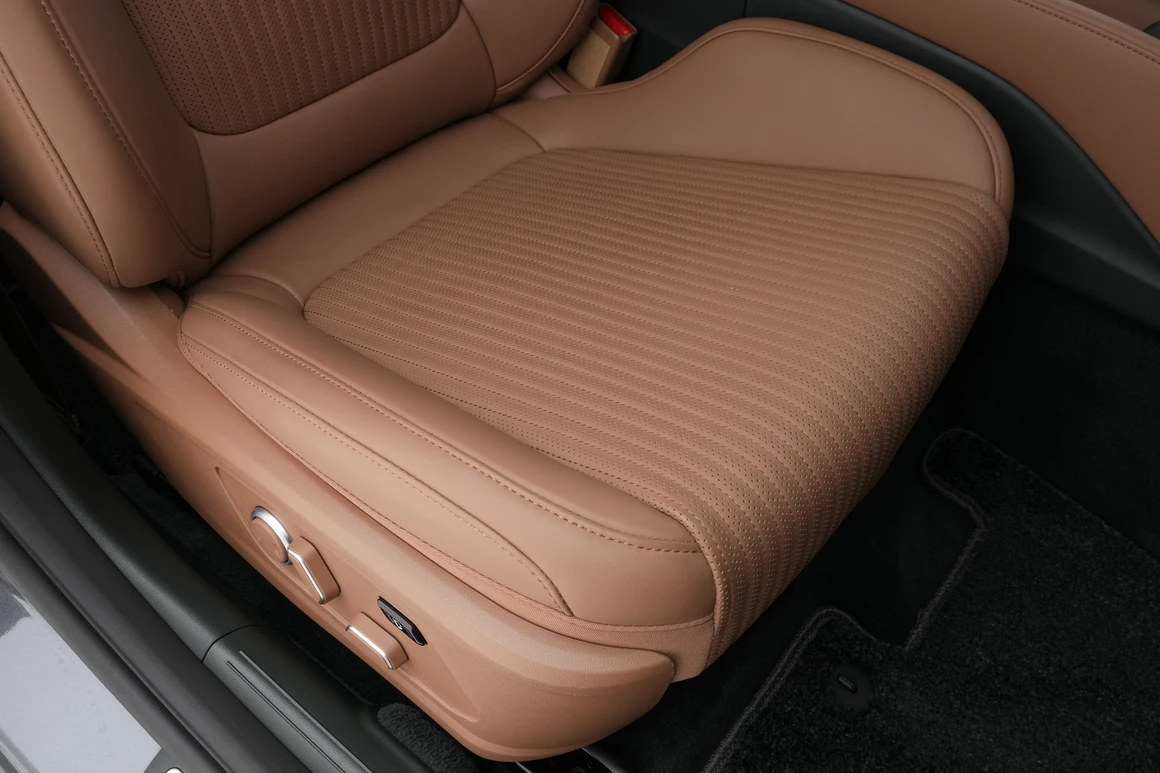 Hyundai Grandeur - Фото 30