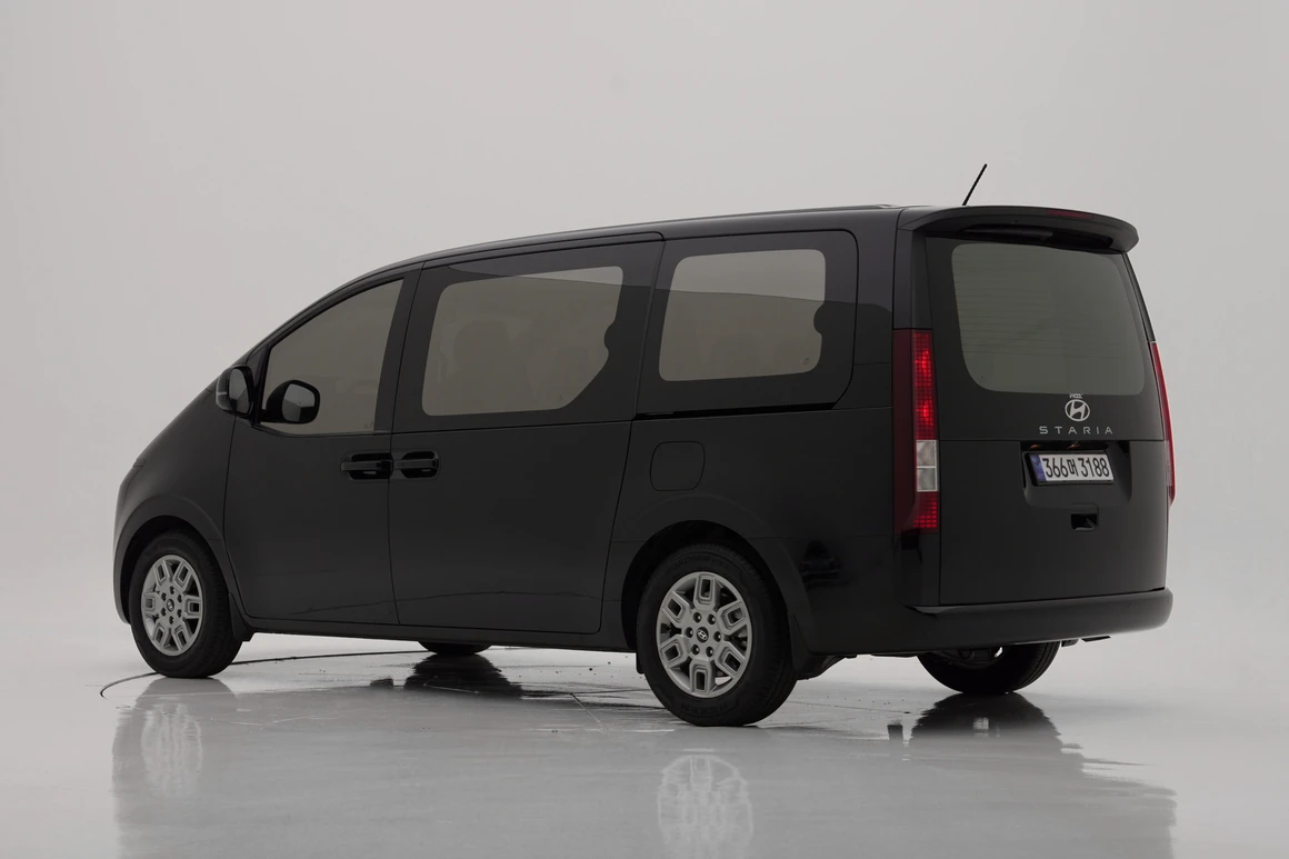 Hyundai Staria - Фото 4