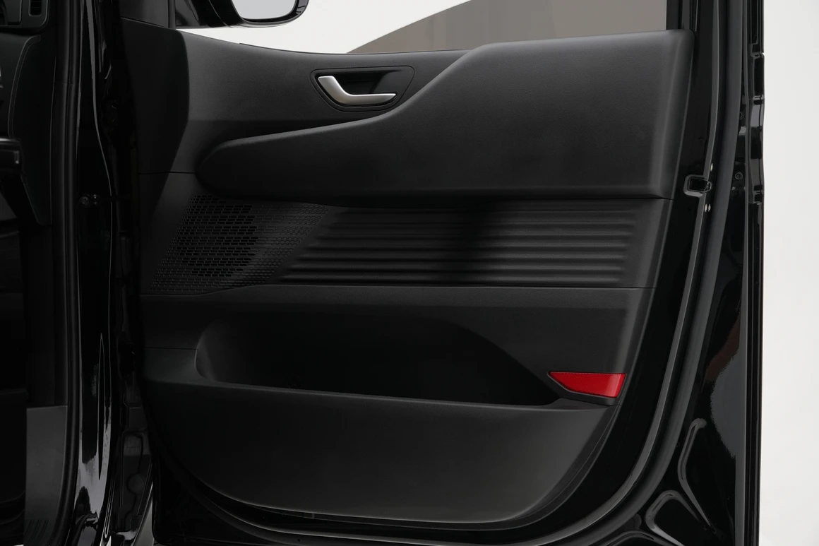 Hyundai Staria - Фото 23