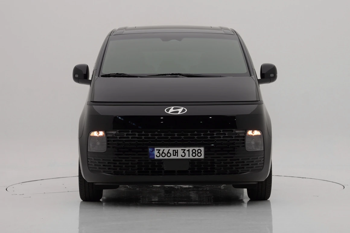 Hyundai Staria - Фото 1