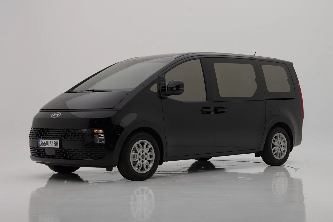 Hyundai Staria - Фото 2