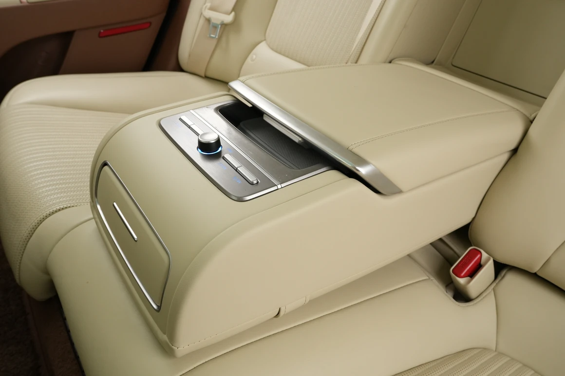 Hyundai Grandeur - Фото 34