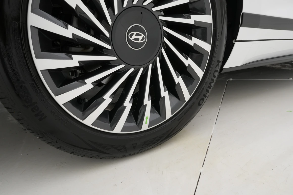 Hyundai Grandeur - Фото 43