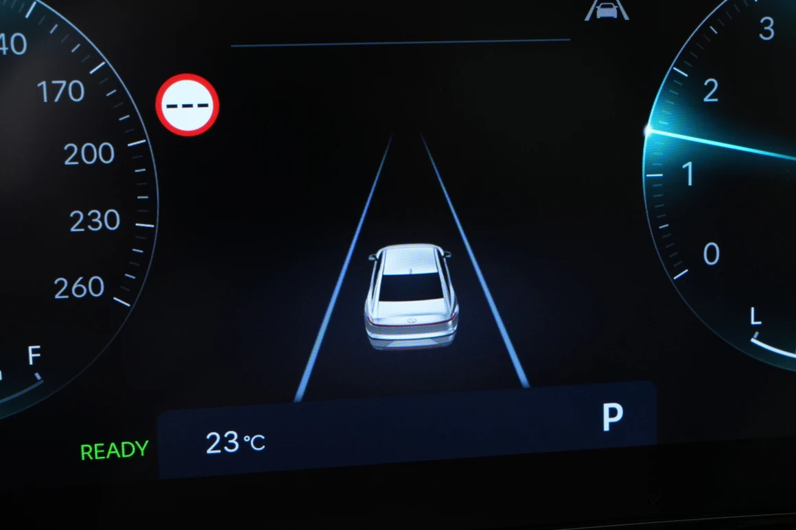 Hyundai Grandeur - Фото 28