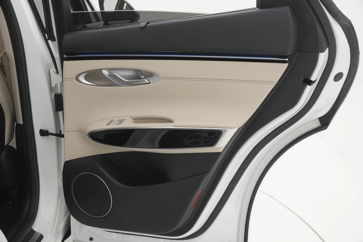 Genesis GV70 - Фото 22