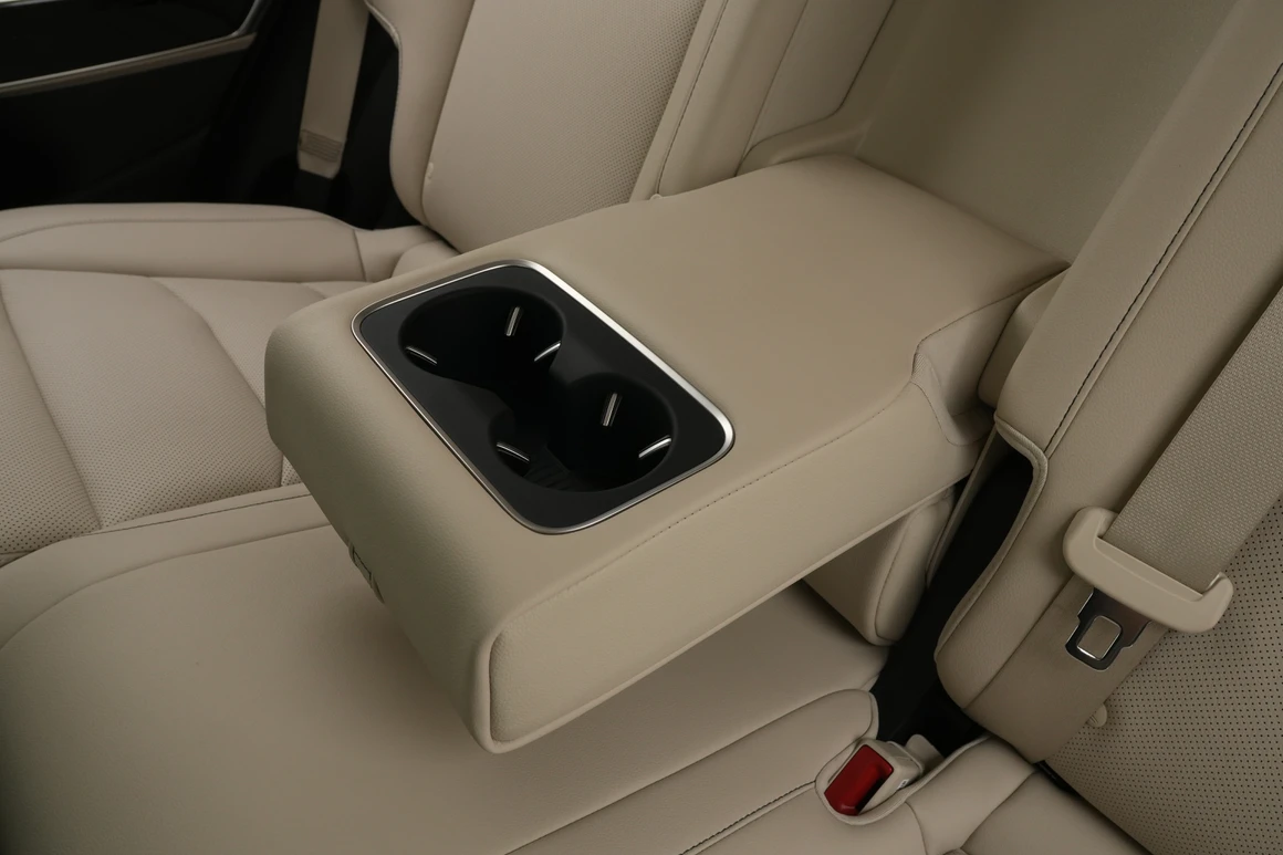 Genesis GV70 - Фото 34